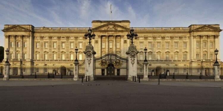 Buckingham Sarayı Hakkında Muhtemelen Duymadığınız 14 Şey