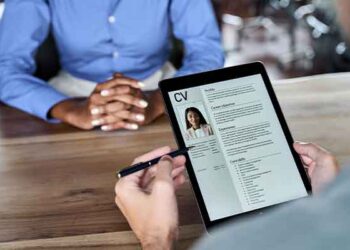 CV Hazırlama Rehberi: İşverenlerin Dikkatini Çeken Özgeçmiş Nasıl Yazılır?